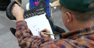 Caricaturiste pour les visiteurs d'un salon professionnel (80)